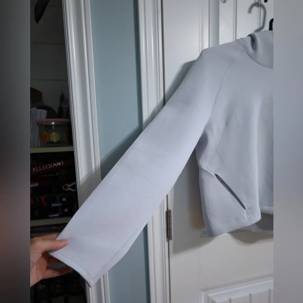 Lululemon AirWrap Pullover Hoodie Alpine White Womens Size 4 - Picture 3 of 10